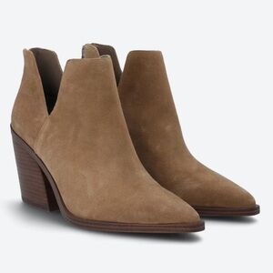 Vince Camuto Gigietta Suede Block Heel Western Cowboy Ankle Boots BrownTan s 9.5